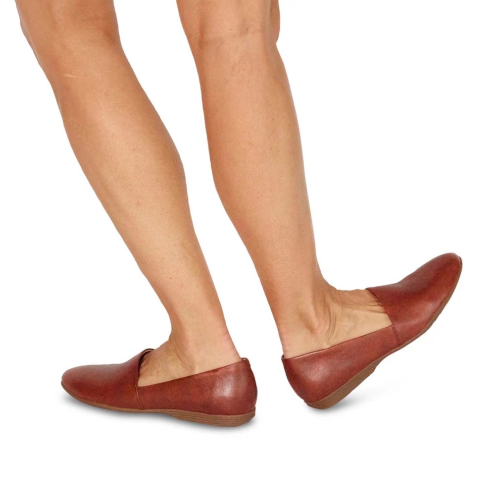 Dansko Larisa Leather Slip Ons Comfortable Flats Mules Women’s Size 40